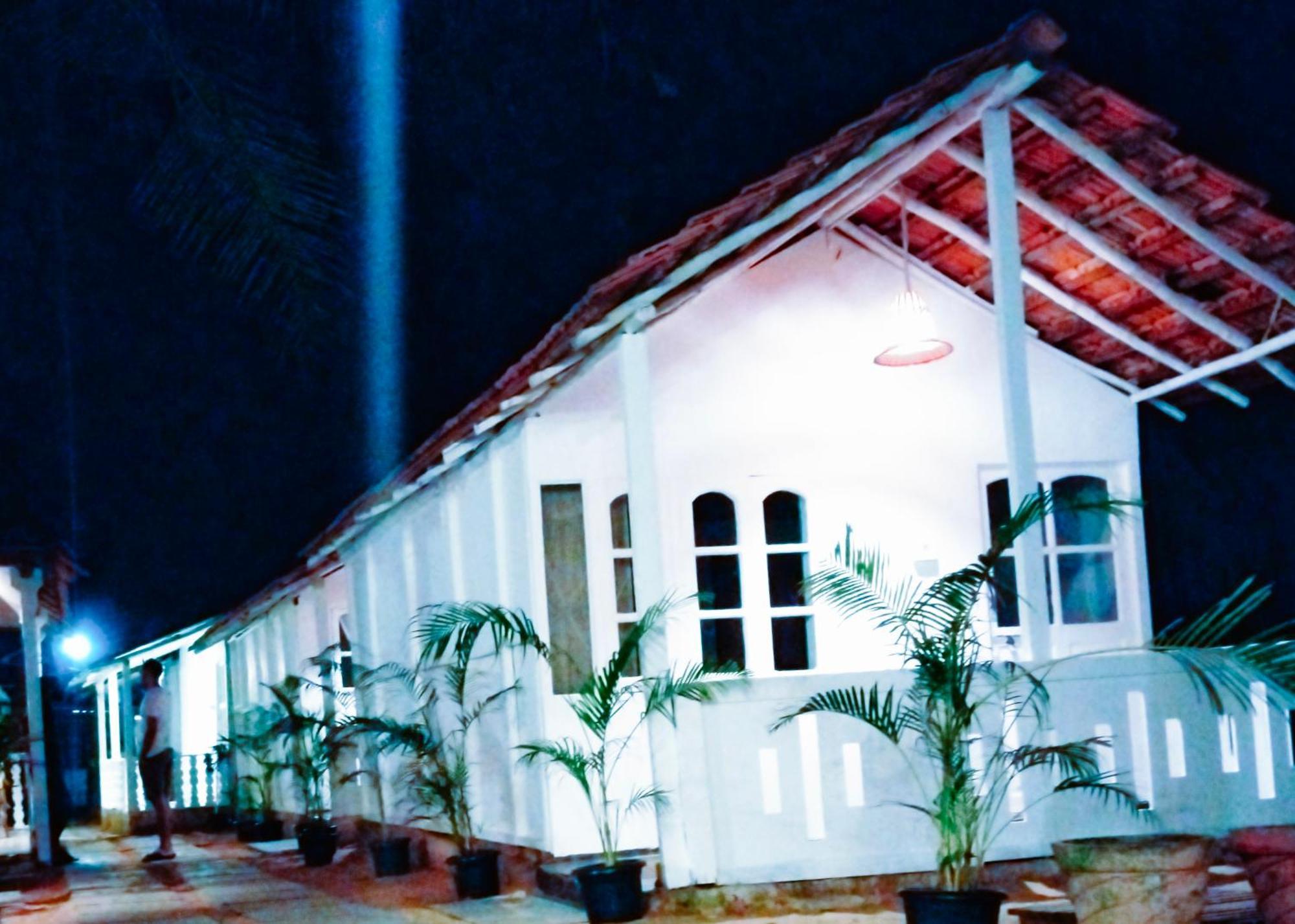 Baywatch Beach Resort Patnem Canacona Zimmer foto